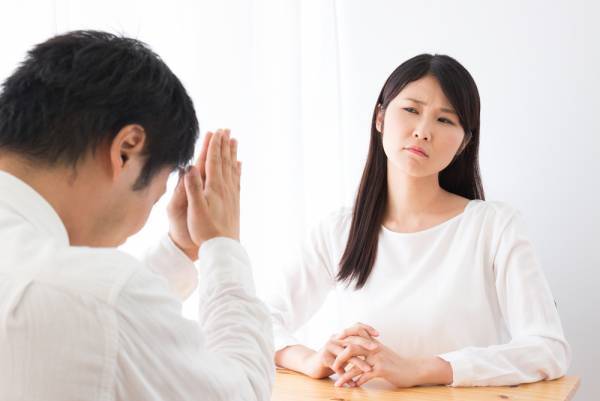 7割が「浮気されたら別れる」と回答！その理由は…「自分だけでなく相手のためにもなる」「浮気されると好きな感情がなくなる」他には？