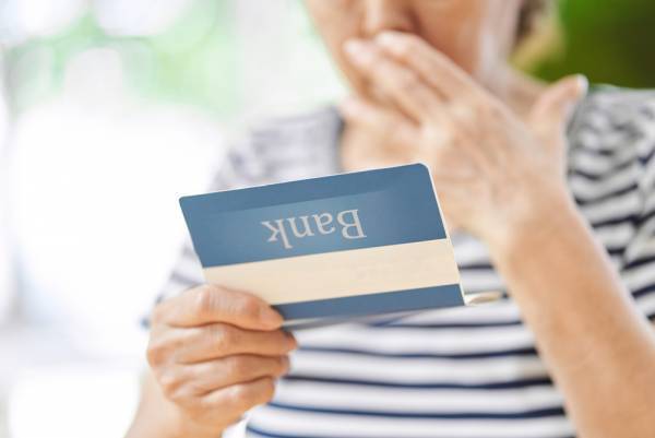 世帯年収363万円・共働き夫婦「車検代などで貯金できない」リアルな“貯金額と収支内訳”を大公開【みんなの節約術】