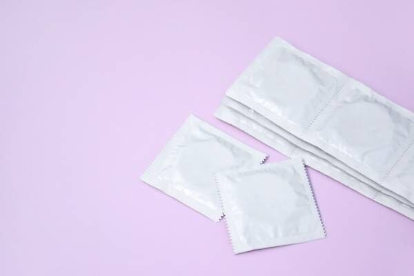 「恥ずかしい…」初めての性行為で”コンドームの装着方法”が分からず大混乱！！【医師監修】