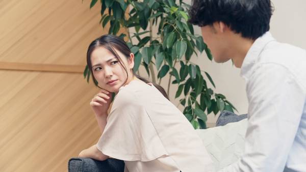 症状の軽い女性「生理休暇なんて簡単な言い訳」生理で休む人に嫌味を…⇒”自分の物差し”だけで考えないで