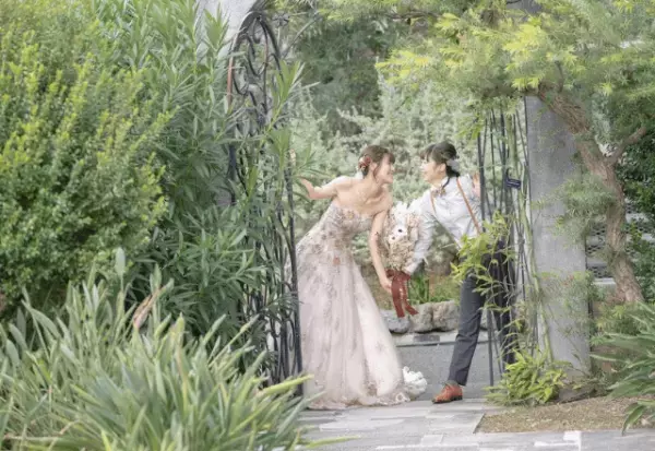 「2人で一緒に生きていくと決めた」ダブルドレスでの結婚式を叶えた女性同士のカップル。実感した結婚式の意義とは