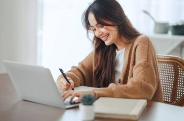 ADHDの彼に悩み…解決するために彼女がした行動とは？【カップルセラピスト監修】