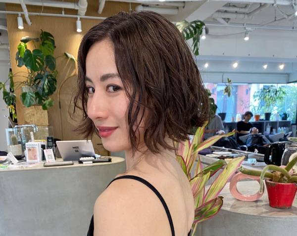 「クセ毛＝悪い物という考えを変えたい！」クセ毛を魅力に変える美容師hiroさんの想いとは