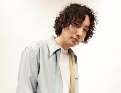 「クセ毛＝悪い物という考えを変えたい！」クセ毛を魅力に変える美容師hiroさんの想いとは