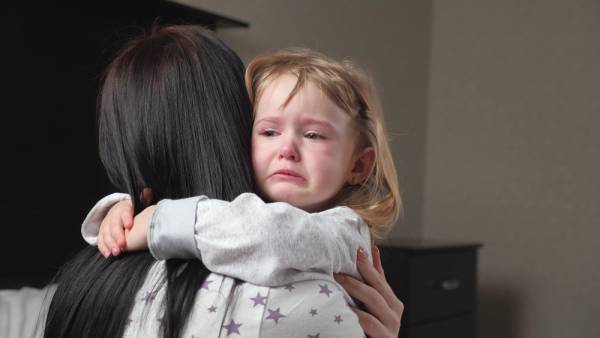 銀行で8ヶ月の娘がぐずりだして…！？→銀行員からのたくさんの気遣いにホッコリ