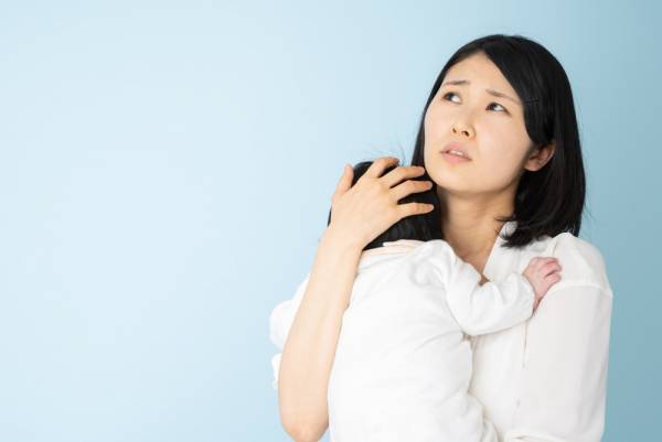 電車で子どもが退屈になり【不機嫌】に…→その後男性が子どもの目を引き付けるものを取り出して？