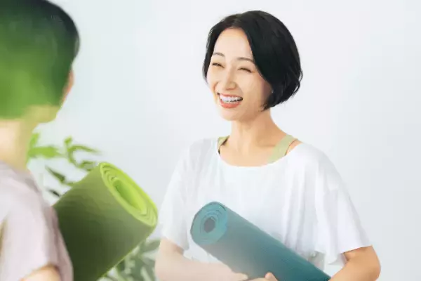 『年を重ねても魅力的な人とは』”オバサン化”しない人の特徴3選！