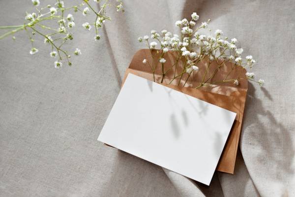 【悪阻】で匂いに敏感なのに真横でお菓子を食べる夫。→すると「お疲れ様」夫からまさかの“メッセージ”が？