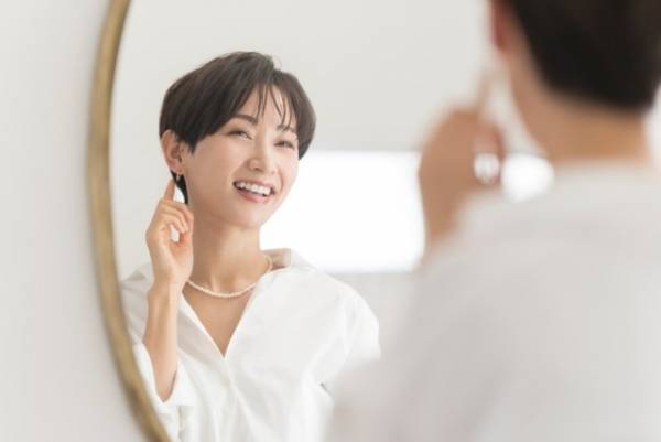 「40代以降も美しい…！」おばさん化しない女性の特徴3選