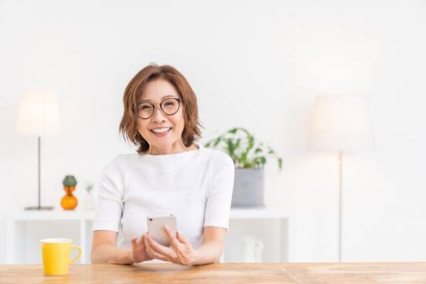 キラキラ輝いてる！歳を重ねても”おばさん化しない人の共通点”とは