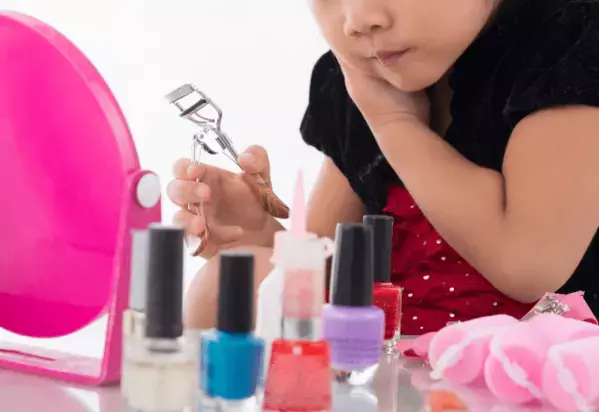 極度の人見知りな姪　子ギャルに憧れ→小学生に上がった頃には「劇的な変化」