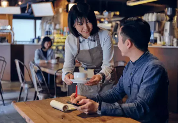 台湾の高級料理店で…「えっ！営業中に？」予想外な”文化の違い”に「日本人は頑張りすぎ」