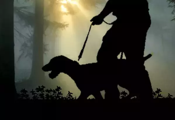 愛犬と夜道を散歩中、建物裏に人影が！？恐る恐る近づくと…→愛犬の思わぬ反応に「笑った」