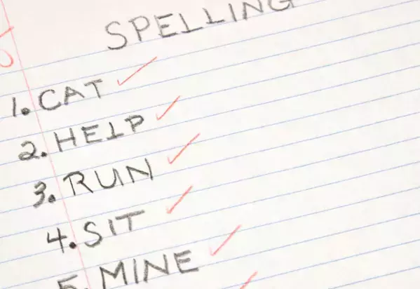 オーストラリアの語学学校で　合ってるはずの回答がバツに…⇒先生に”思わず確認”すると「わかりにくいなぁ」「そうなんだ」