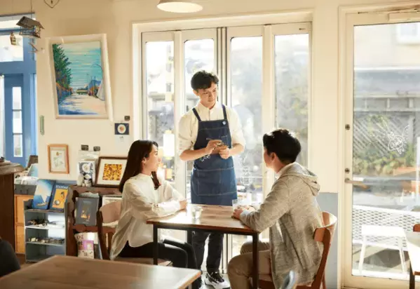 アメリカで…カフェでコーヒーを飲んでいると→「え、初対面で？」距離の近さに「びっくり」「心温まる」