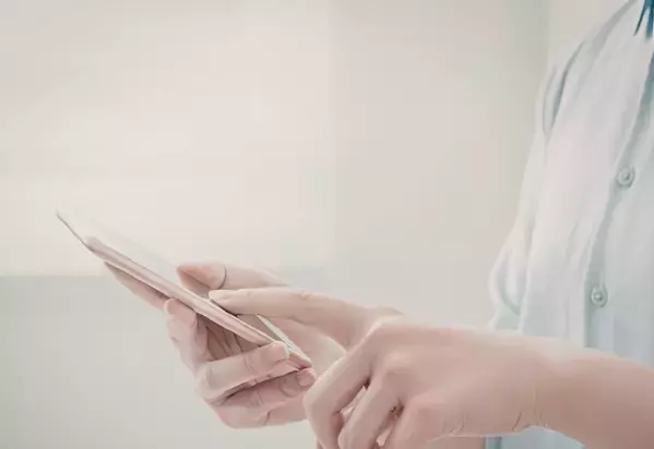 「メールだよ」孫の声を着信音に設定…→いつの間にか“孫仕様”の携帯にほっこり