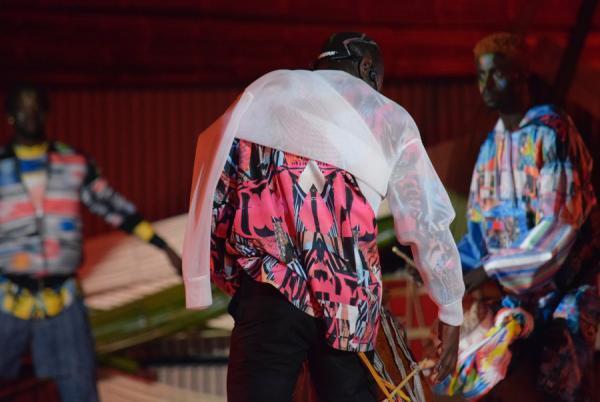 ランウェイにおける服の見せ方の話《水曜のケセラセラ》