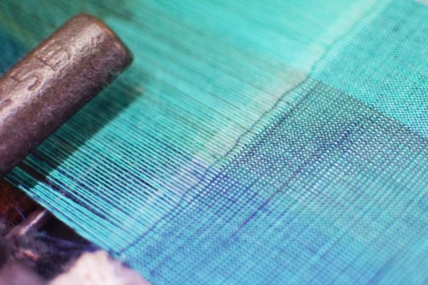 会津木綿の老舗「山田木綿織元」で400年続く伝統工芸に触れる