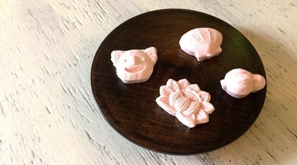 高松で甘い寄り道を。木型工房「豆花」で和三盆の落雁作り体験