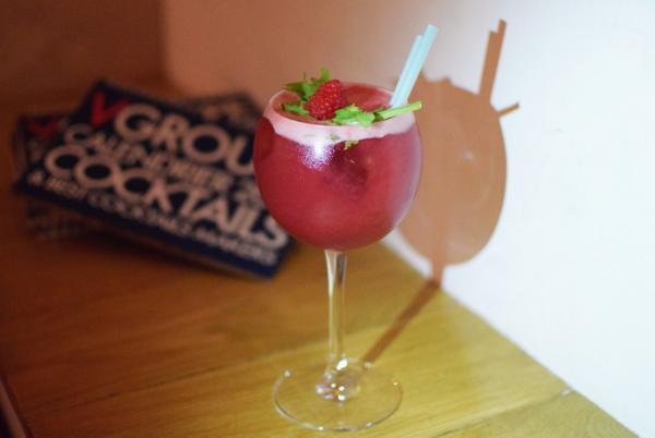 パリで行くべし！電源Wi-Fi完備のお仕事カフェ＆隠れ家バー