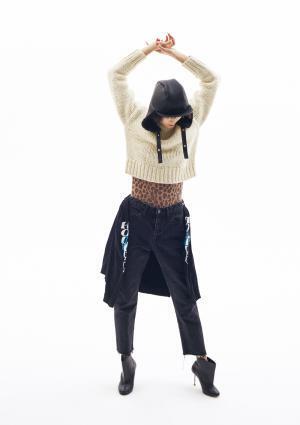 HOLIDAY 2017年秋冬コレクション 越境する自由と繋がる自由