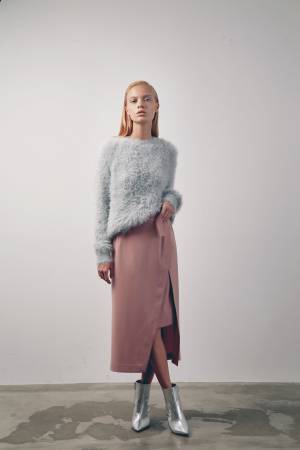 FEMIND TOKYO 2017年冬コレクション 雪のキャンバスに乗せる私色