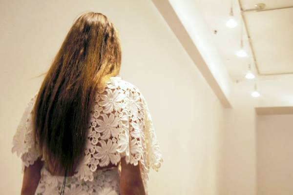 白い壁に記憶を映して - LAMARCK 18SS【ランウェイのケセラセラ】