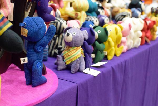 会津木綿のテディベア 「あいくー」が結ぶ、私の笑顔と故郷の空