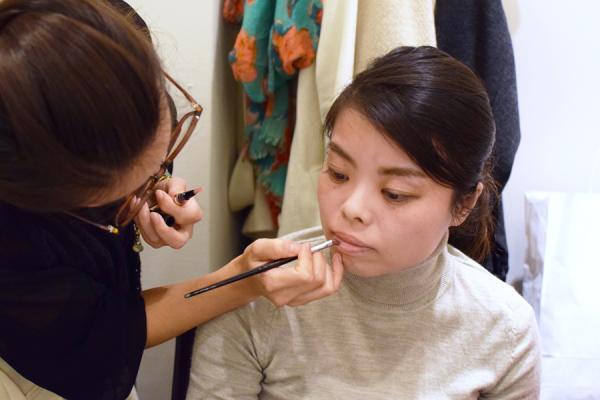 ヘアメイクアーティスト直伝、手持ちのコスメで主役になれるパーティーメイク術の全工程をお見せします