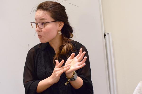 ヘアメイクアーティスト直伝、手持ちのコスメで主役になれるパーティーメイク術の全工程をお見せします