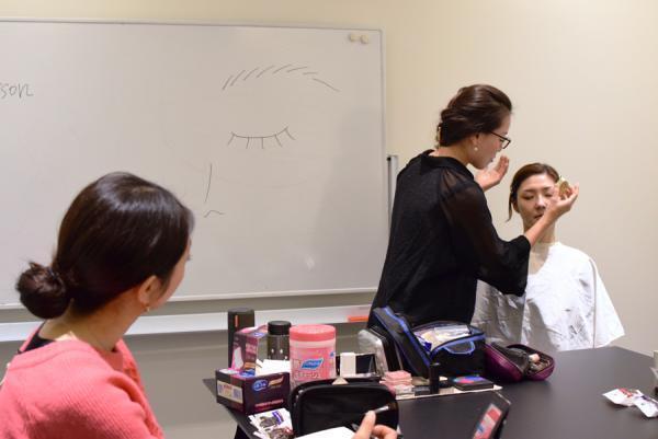 ヘアメイクアーティスト直伝、手持ちのコスメで主役になれるパーティーメイク術の全工程をお見せします