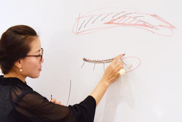 ヘアメイクアーティスト直伝、手持ちのコスメで主役になれるパーティーメイク術の全工程をお見せします