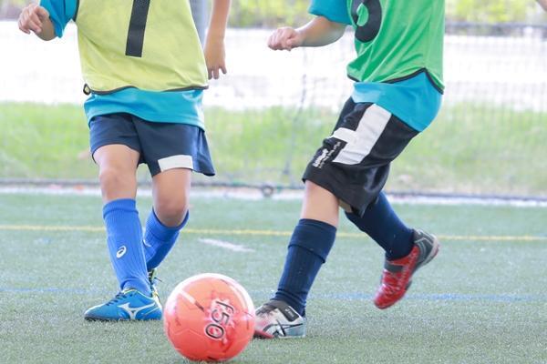 コロナで休止していたサッカーの練習再開で気をつけたいケガのリスク、適切な練習負荷とは