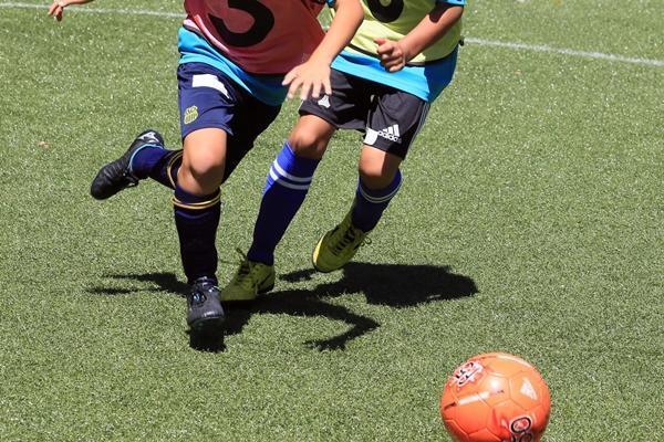 なぜかイライラ、ピリピリ......。子どものスポーツで保護者にかかる重圧とストレスはどこからくるのか。