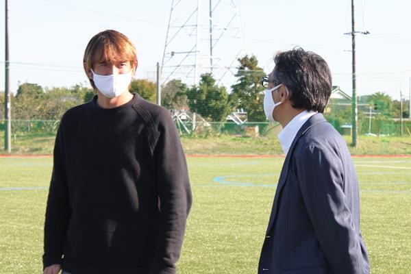 「失敗したからと諦めないで」元Jリーガー、カレン・ロバートさんが育成年代の選手に伝えたいこと