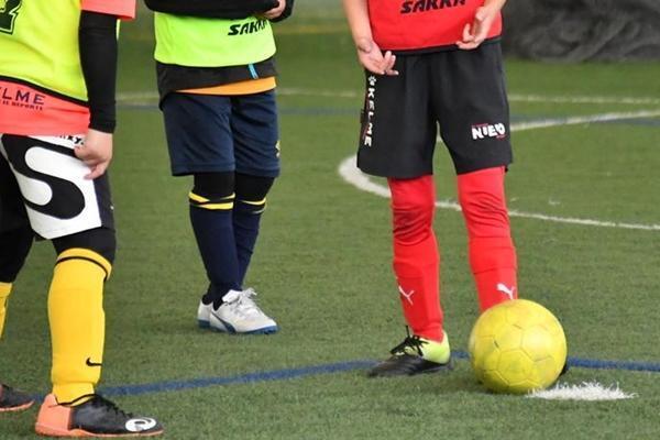 サッカー初めての子たちに楽しく基礎を教えるメニューが知りたい