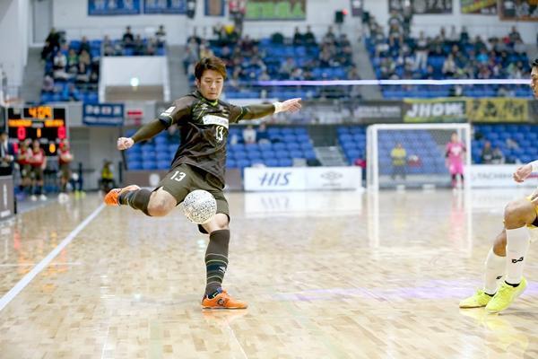 Fリーグ通算323試合201ゴール！　フットサル界随一のストライカーが持つゴールを奪うための『蹴』の思考とは？