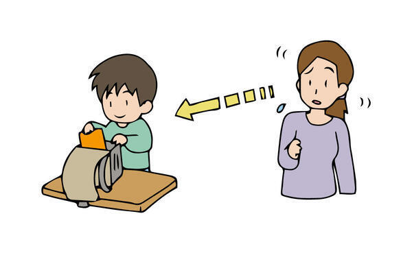 子どもの行動が気になって、つい口出してしまう。これって過干渉？　過干渉が及ぼす子どもへの影響とは!?