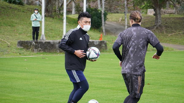 「日本人の技術は通用する。あとはインテンシティをどれだけ出せるか」酒井高徳選手が語る海外での経験