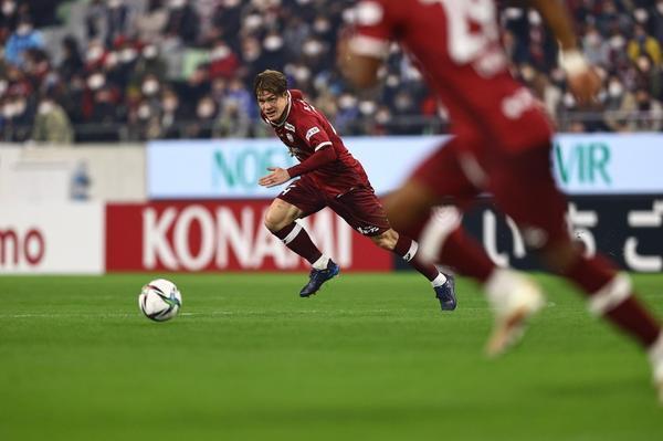 「日本人の技術は通用する。あとはインテンシティをどれだけ出せるか」酒井高徳選手が語る海外での経験