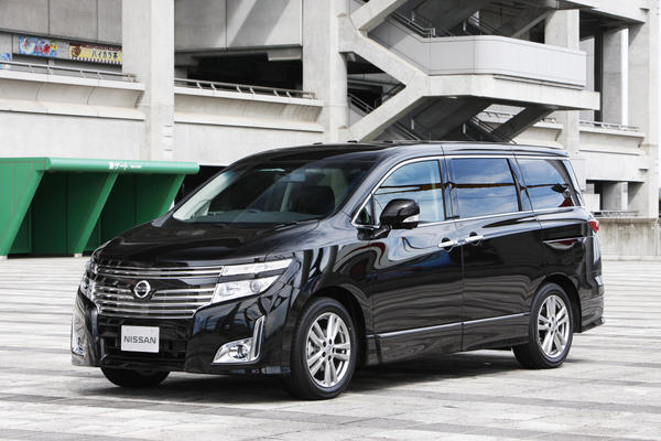 サッカー道具や試合の荷物運び。子どものサッカーに関わる間の車選び、ファミリーカー以外におすすめの１台はこれ