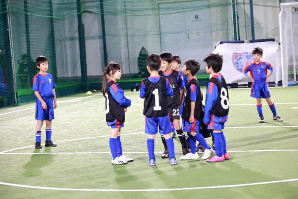 サカイクとFC東京がコラボキャンプ開催。サッカーの上達に不可欠な「ライフスキル」を高めよう！