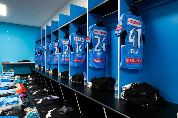 濡れたスパイクを素早く乾かす方法！　川崎フロンターレのホペイロ直伝、梅雨どきのスパイクメンテナンス法