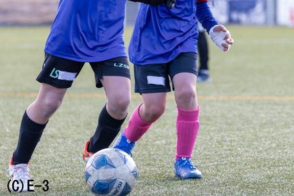 手詰まりになるとサイドに出しがち。サイド＝スペースがあって安全、ではなく「安全な場所」は状況によって違うと教える方法は？