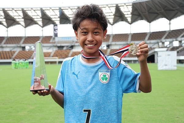 ワールドチャレンジ決勝戦　バルサのPKを3連続ストップで勝ち上がったヴィッセル神戸を制し、malvaスクール選抜が優勝