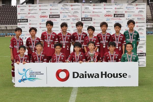 ワールドチャレンジ決勝戦　バルサのPKを3連続ストップで勝ち上がったヴィッセル神戸を制し、malvaスクール選抜が優勝