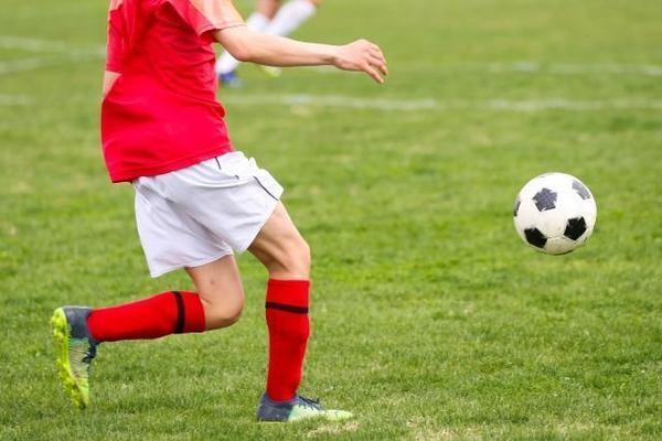 チームメイトから息子ばかり怒られ、コーチまで息子のせいにする　自信を失うだけのチームを辞めさせるか悩む問題