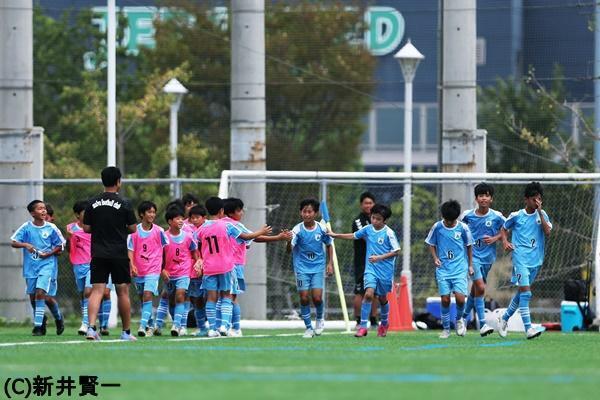 バルサが2連勝の好スタート、昨年の優勝チームは初戦黒星　　ワールドチャレンジ初日結果