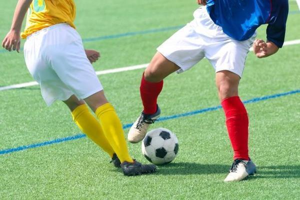 ボールを奪われない距離感が日本と海外では違う、相手に奪われない適切な距離の取り方を教えて