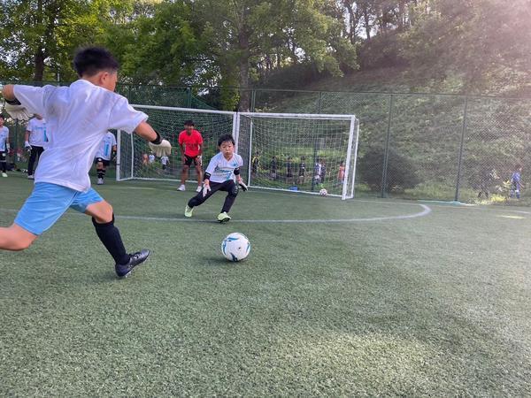 GKのポジショニングで失点は防げる！　良いGKが身につけている「相手にシュートを打たせないGKのポジショニング」